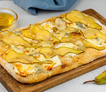 Пицца с сыром горгонзола и карамелизованной грушей
