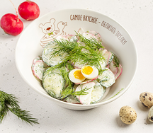 Домашний салат с перепелиным яйцом