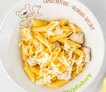 Безглютеновые пенне с диетическими фрикадельками из индейки с сыром моцарелла