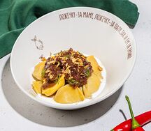 Вареники с картофелем и щечками