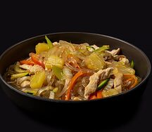 Лапша Харусаме с курицей и ананасом