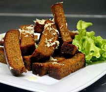 Гренки чесночные