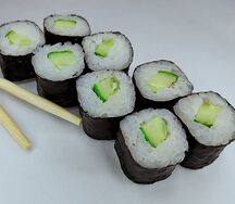 Ролл с огурцом