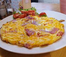 Омлет с ветчиной и сыром