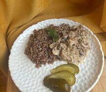 Бефстроганов с гречкой