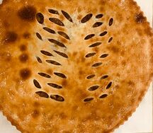 Пирог с яблоком и корицей