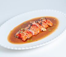 Сашими из лосося под азиатским соусом 