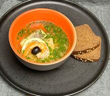 Уха опеканая с жареной рыбой