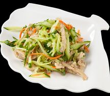 Салат с говяжьим рубцом