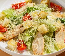 Цезарь с куриным филе