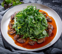 Теплый салат с печенью курицы