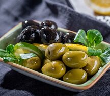 Королевские маслины и оливки