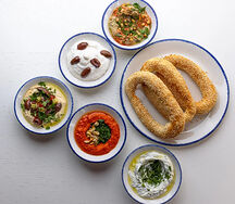 Ассорти греческих закусок