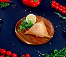 Самса с бараниной из слоёного теста