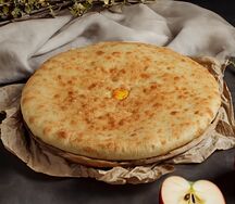 Сладкий пирог с яблоками