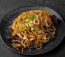 Ми Хао с морепродуктами