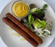 Колбаски из курицы с горчичным соусом