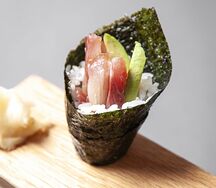 Хенд ролл хамачи спайси