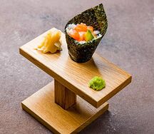 Хенд ролл лосось спайси