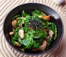 Морепродукты, шпинат, руккола