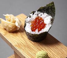 Хенд ролл красная икра