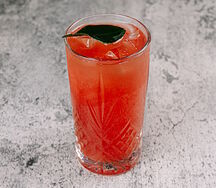 Лимонад клубника-кафирский лайм