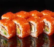 Фирменный ролл Калифорния с угрем