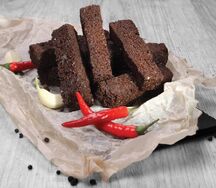 Гренки чесночные с соусом Тартар