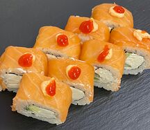 Ролл Филадельфия с копченым лососем