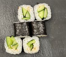 Мини ролл с огурцом