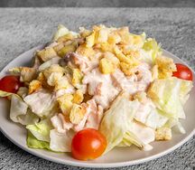 Салат Цезарь с курицей