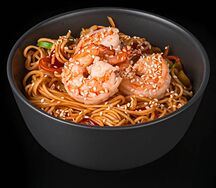 Яичная лапша с креветкой в соусе терияки