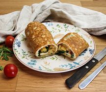 Омлет ролл с беконом и картофелем