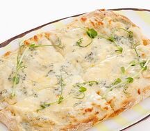 Римская пицца Четыре сыра