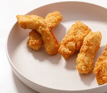 Куриные стрипсы с соусом