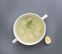Бульон с фрикадельками