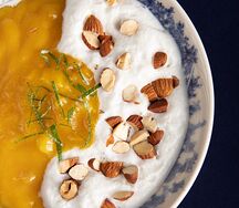 Рисовая каша с манго и кокосовым муссом