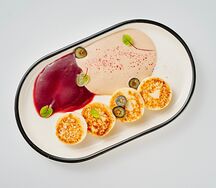 Сырники со сметанным крем-соусом