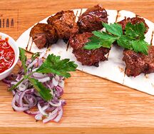 Шашлык из cвинoй шеи