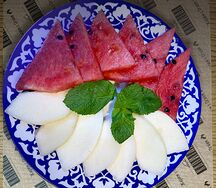 Нарезка из арбуза и дыни