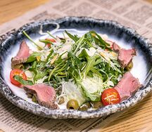 Салат от шеф-повара с ростбифом