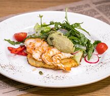 Драник с лангустинами и гуакамоле