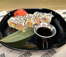 Спайси роллы с тунцом и авокадо