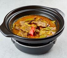 Тушёная говяжья грудинка с соусом карри