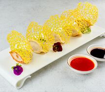 Пельмени с креветками жареные