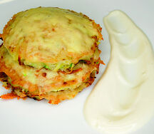 Картофельно-кабачковые оладьи с моцареллой