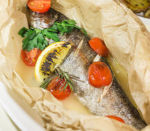 Форель с томатами черри