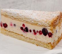 Торт Ягодный микс с маскарпоне