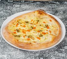 Креветки с песто и икрой