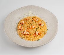 Орзо с креветками и пармезаном